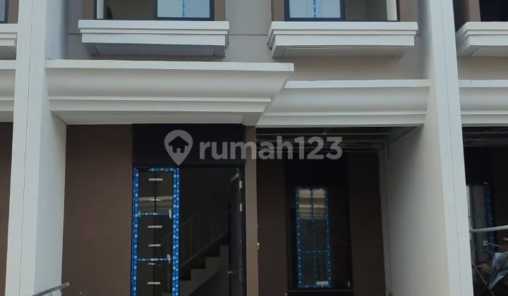 Disewakan Rumah Full Furnish Baru Gress Eastpoint Regency One