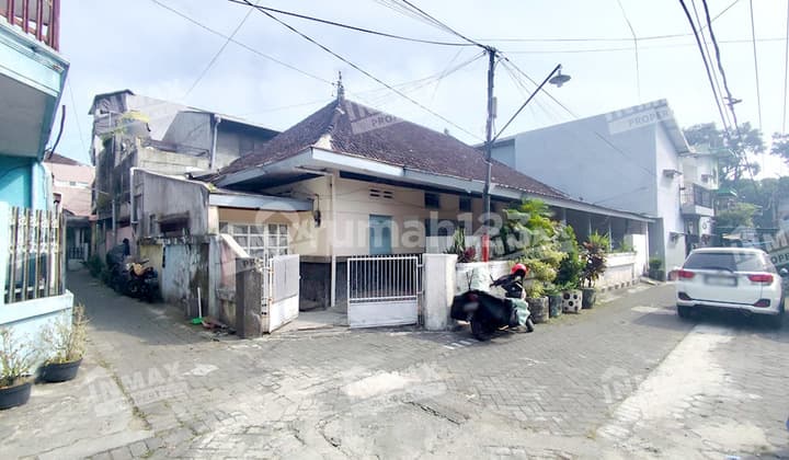Boarding House for Students Near Brawijaya University & Matos