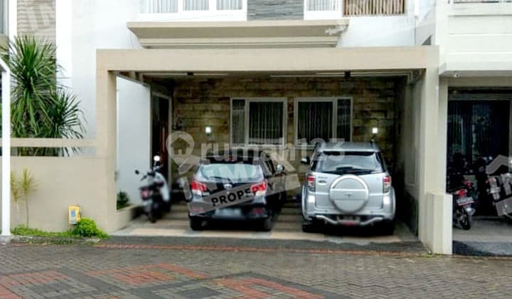 Rumah 2 Lantai Lingkungan Tenang Cocok Untuk Keluarga