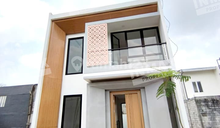 Rumah 2 Lantai Bangunan Baru Free AJB, dekat tol