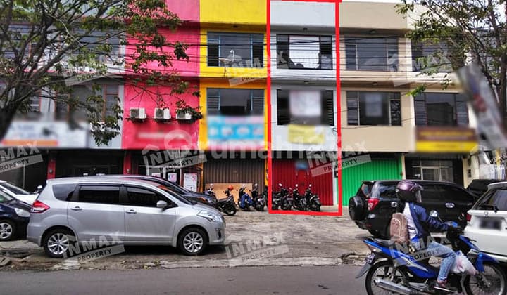 Ruko Strategis 3 Lantai Cocok Untuk Restoran Parkiran Luas
