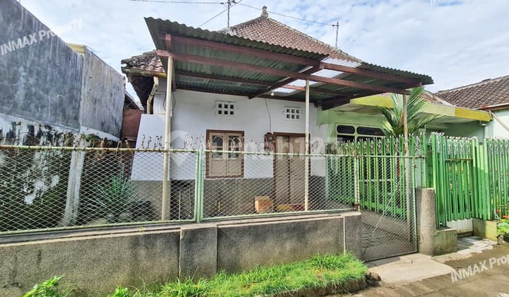 Rumah Murah Pusat Kota Malang Dekat Fasum (hal_liv)