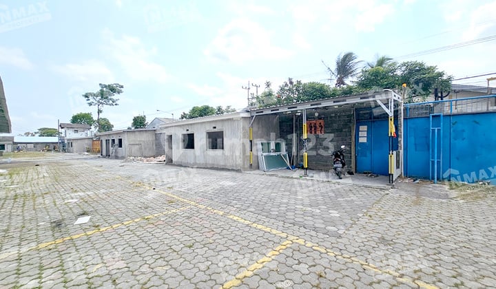 Large Warehouse Can Be Partially Rented in Pakis Area