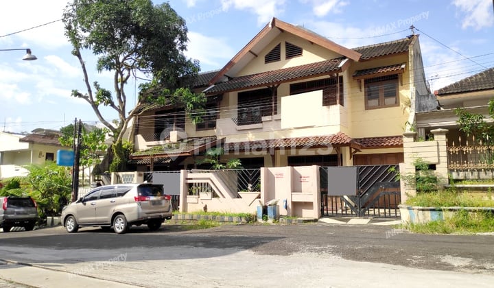 Kost 22 Rooms Near Various Schools and Universities (cod_ar)