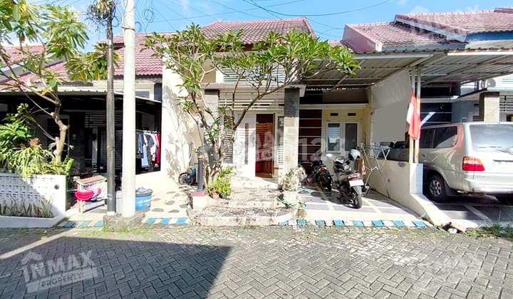 Rumah untuk Keluarga Muda Dekat Masjid dan Sekolah Negeri