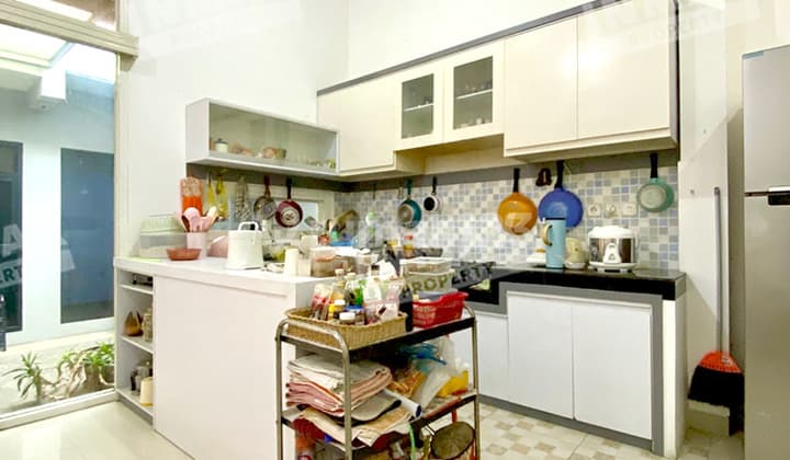 Rumah Semi Furnished Terawat Siap Huni Cocok Untuk Hari Tua