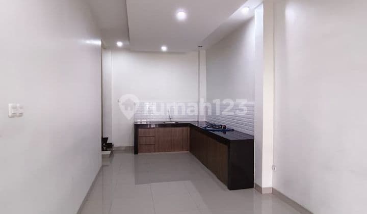 For Quick Rent Citra 5 House with 2 Floors Full Kalideres Jakarta