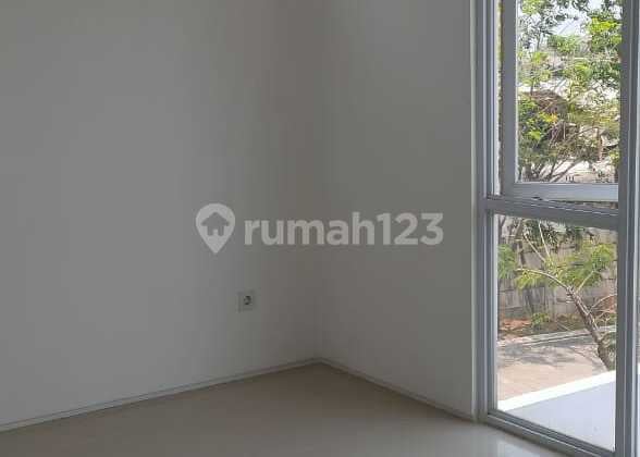 Disewakan Rumah Citra 8 Hoek 2 Lantai Jakarta Barat