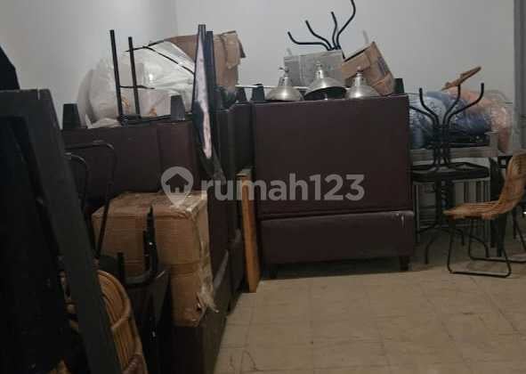 For Rent Fast 3 Floors Bolsena Shop House Gading Serpong Suitable for Office, Restaurant, Etc.