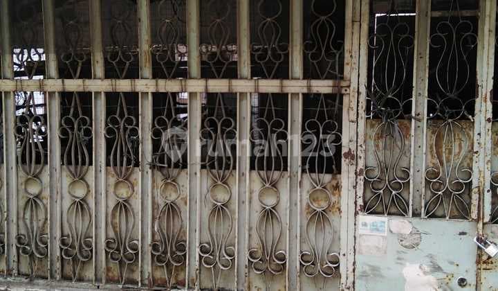 DIJUAL MURAH RUMAH TUA JALAN KEMENANGAN GLODOK JAKARTA BARAT