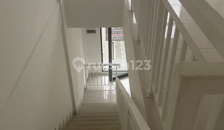 For Sale: Affordable 3-Unit Row Shophouse at 92 Avenix BSD Tangerang