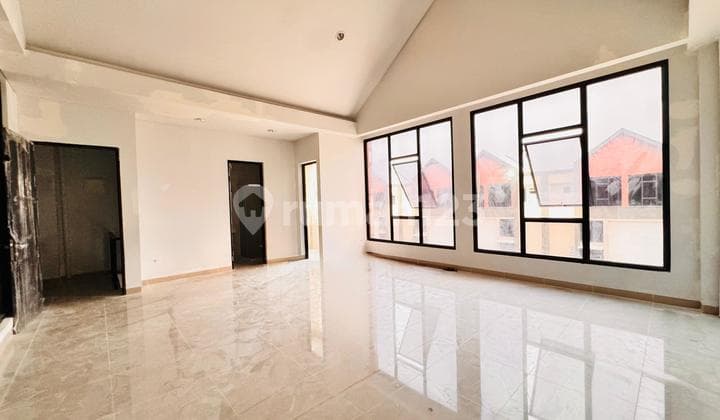 Bizpark Pik2 Multi-Purpose Warehouse with Office and Ready-to-Use