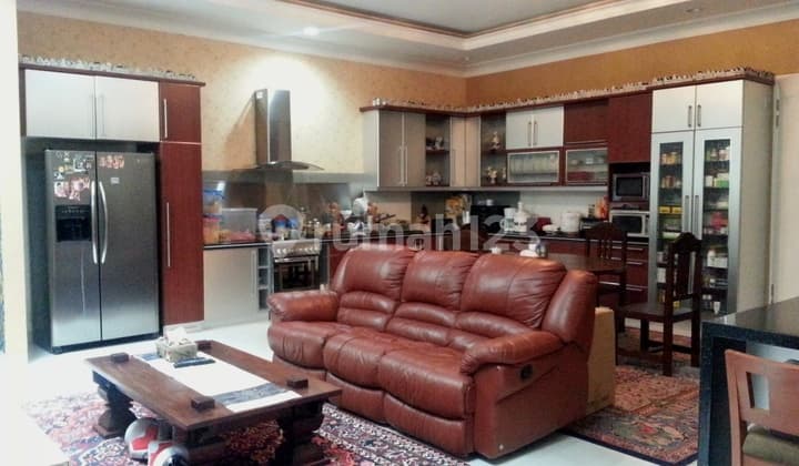 Rumah Asri dan Nyaman Siap Huni Lokasi Strategis di Cipete