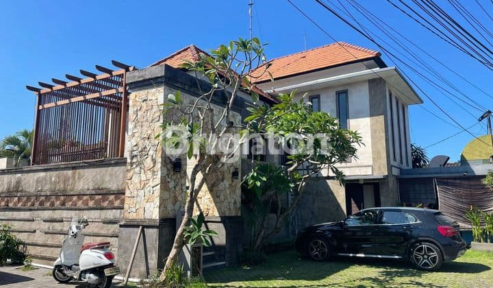 Resor Private Villas Di Jl Mertasari, Sidakarya 1493.0 M² Shm