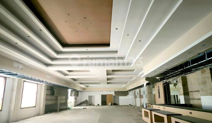 Ruang-Usaha 800 M² Unfurnished di Jimbaran Plaza LT. 3 Uluwatu 2