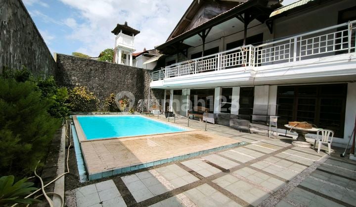 Rumah Besar 2 Lantai 400 M² Lokasi Strategis Dekat Bandara Tuban, Kuta