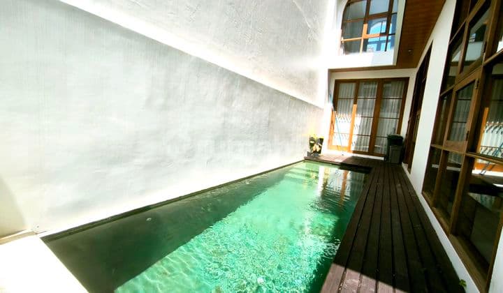 Mediterranean-Style Villa 3 BR For Rent - Infinity Balangan