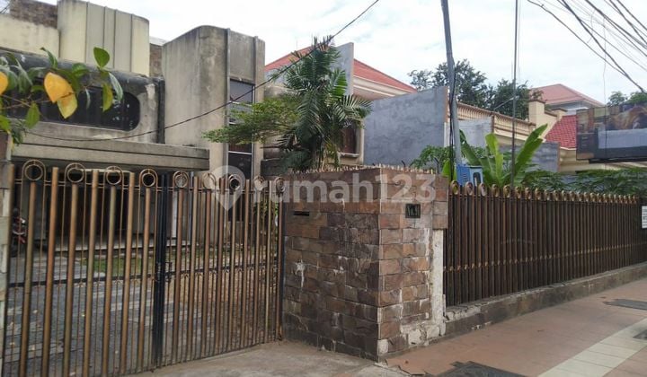 Rumah 2 LT. di Area Komersil Pusat Kota Raya Darmo