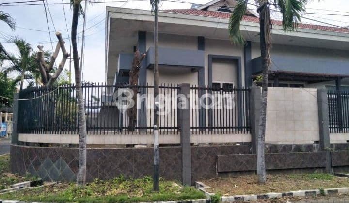 RUMAH HOOK TERAWAT LUAS KERTAJAYA INDAH
