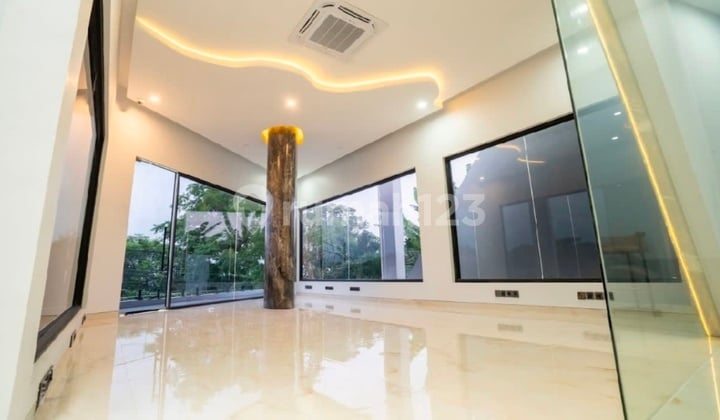4-Storey Building with Beach View, Padang Galak - Sanur, Denpasar