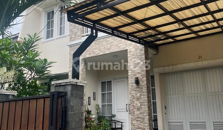 Rumah Komplek Islamic Village Lokasi Strategis