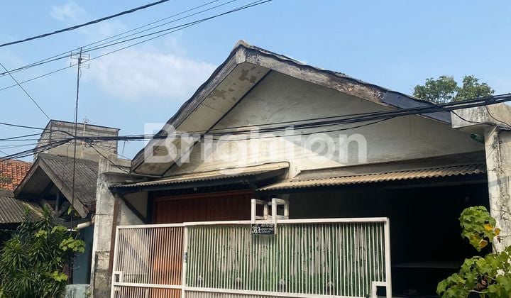 DIJUAL RUMAH MURAH COCOK UNTUK USAHA KOS KOSAN