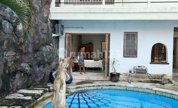 For Rent: Luxury Villa at an Affordable Price in a Strategic Location