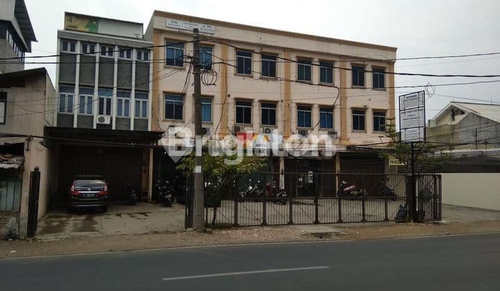 Ruko gandeng di kedoya