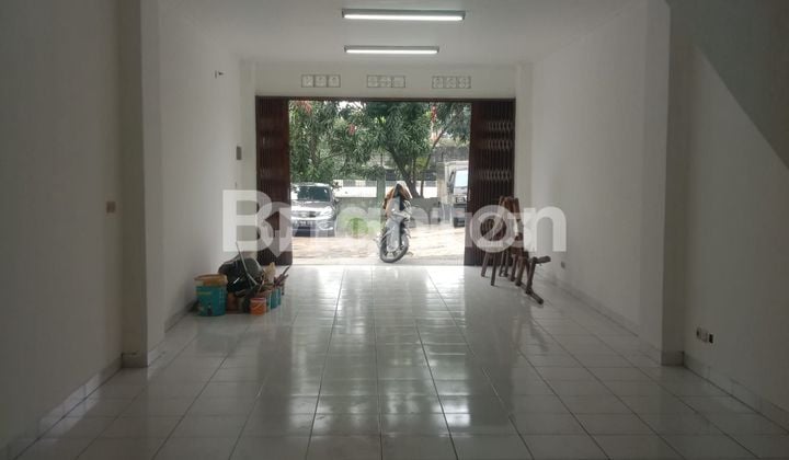 Ruko 4 lantai siap huni disewakan