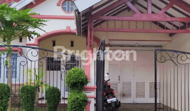 RUMAH KELUARGA TERAWAT HARGA NEGO DI ARAYA KOTA MALANG