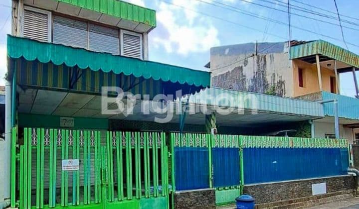 Rumah Keluarga Luas dan Terawat di Tengah Kota Malang