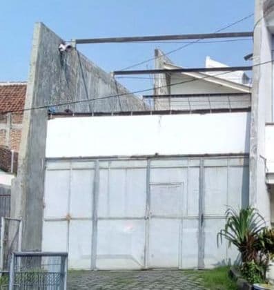 RUMAH DAN GUDANG LUAS NEGO DAERAH GALUNGGUNG MALANG