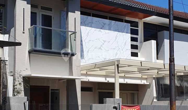 Siap Huni, Rumah Semi Furnished di Batununggal Bandung