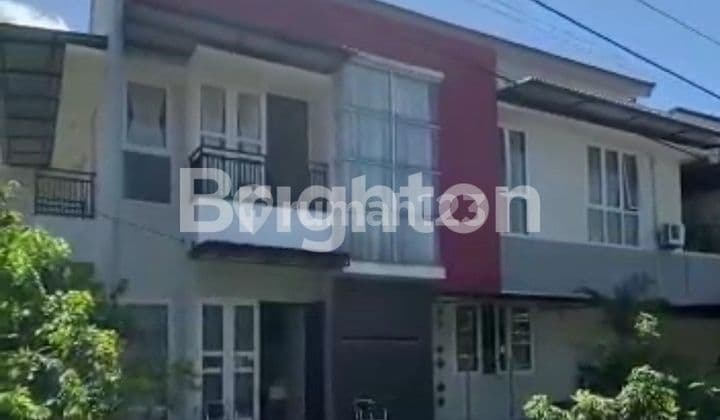 PALEMBANG RUMAH TINGGAL EKSKLUSIF DI PERUMAHAN