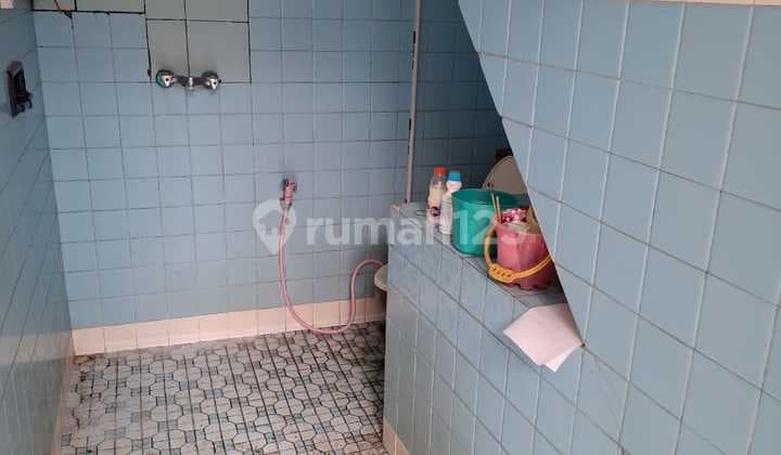 Dijual Rm Tengah Kota.bsa Dilalui 2Mobil