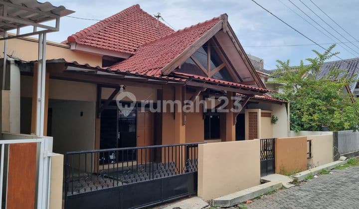 Rumah Luas, Rapi Dan Strategis Dekat Pusat Kota Dan Pemukiman
