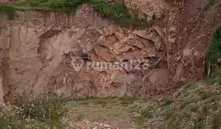 Lahan Tambang Batu Berijin Resmi di Pamotan Rembang