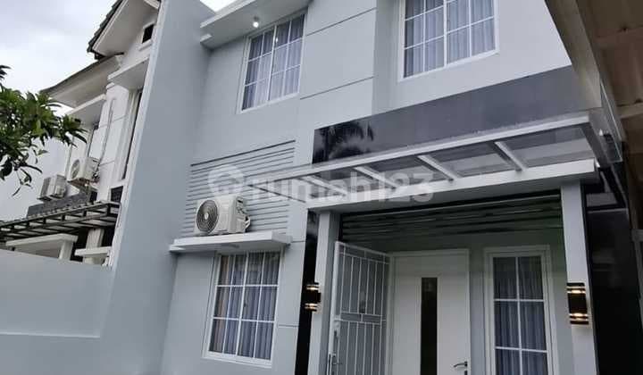Dijual Rumah Mewah 2 Lantai di Serpong Park Bsd Tangerang Selatan