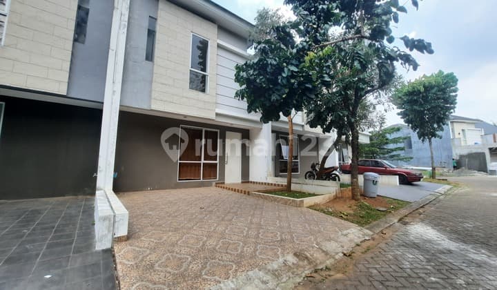 In Strategic Cluster Near Mall Paradise Walk Serpong Tangerang