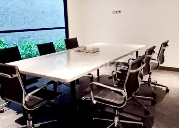 Rumah untuk Kantor di Area Premium Pakubuwono Jakarta Selatan