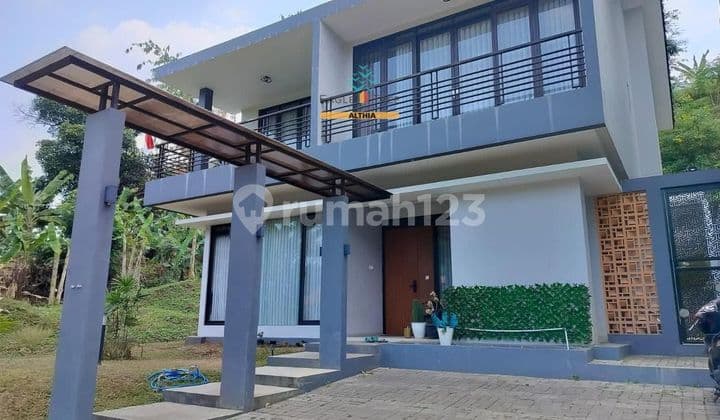 Jual Cepat Eksklusif untuk Rumah Tinggal, Villa Strategis di Dago Pakar Bandung