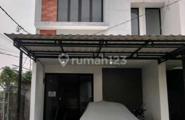 Rumah 2Lantai Dalam Cluster di Pondok Kacang Tangerang Selatan