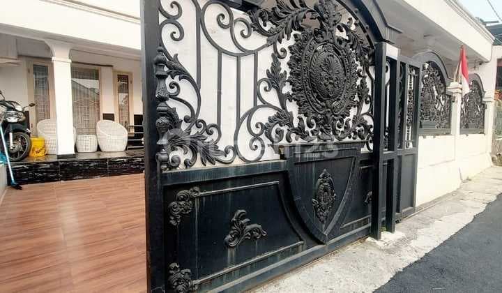Rumah American Classic di Pondok Ranji Ciputat Tangerang Selatan
