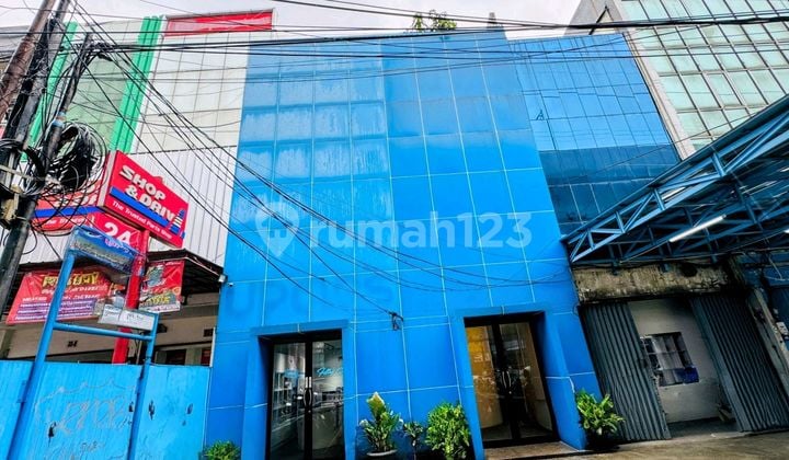 For Quick Sale: Attached Shophouse by the Main Road in South Jakarta Area