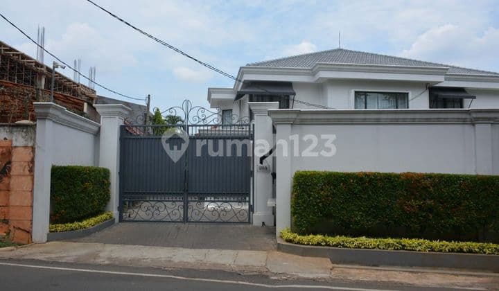 Di Jual Rumah Mewah Lokasi Strategis Jakarta Selatan