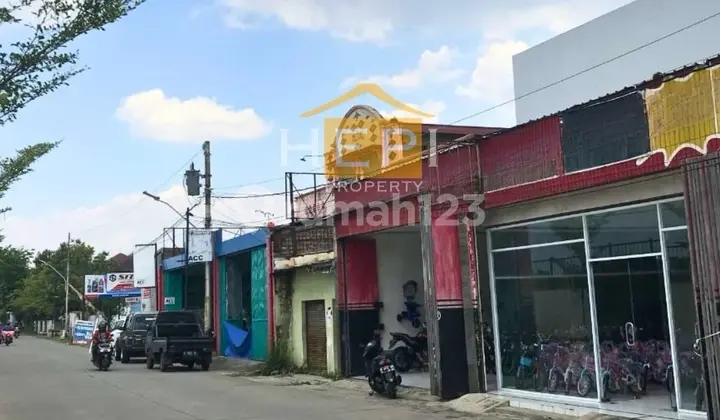 For Sale House And Business Place In Barito Semarang