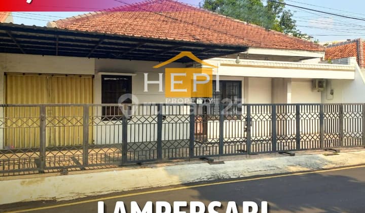 Rumah Dijual Siap Huni. Di Lampersari Semarang