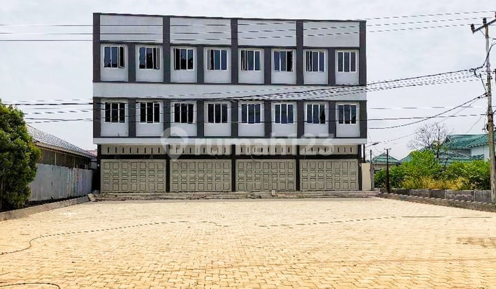 Ruko 2 Pintu Gandeng Strategis Soekarno - Hatta Pekanbaru