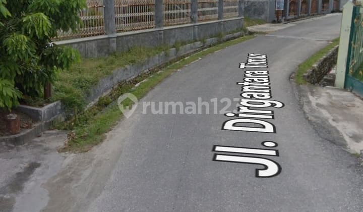 Strategic 880m² Land on Dirgantara Street, Near Eka Hospital.