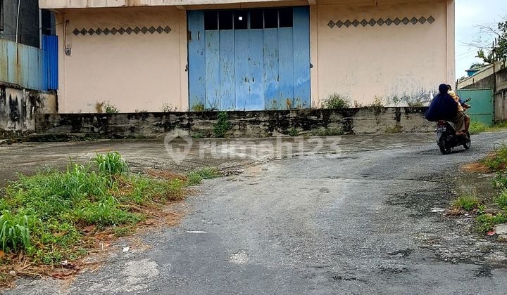 Gudang Siap Pakai Di Jalur Pelabuhan Utama Pekanbaru